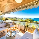 Mon Croisettee Bed & Breakfast