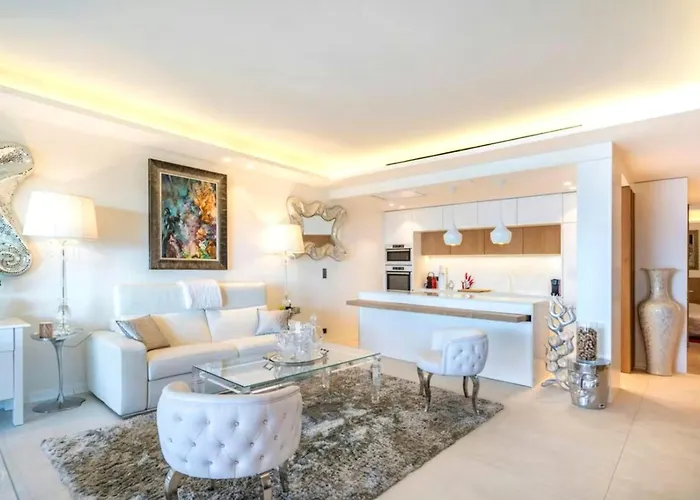 Mon Croisettee كان